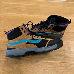 Vans ultrarange boots Mens size 12